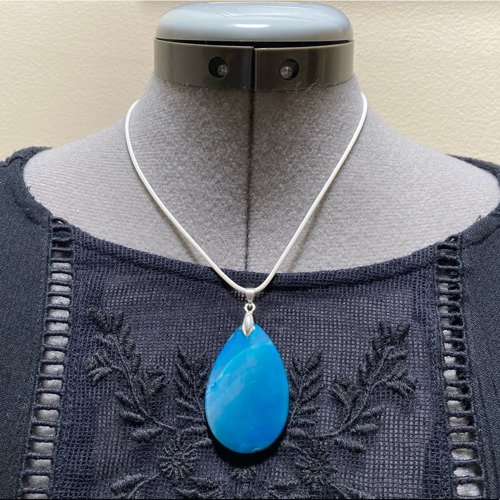 ⭐️Ocean colored Agate pendant necklace - Picture 7 of 7